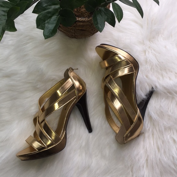 Shoe Dazzle Shoes - Golden Heels
